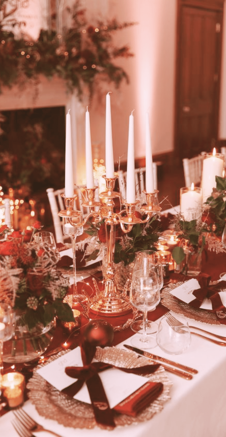 11 Gorgeous Christmas Table Centerpiece Ideas (You Need to Recreate)