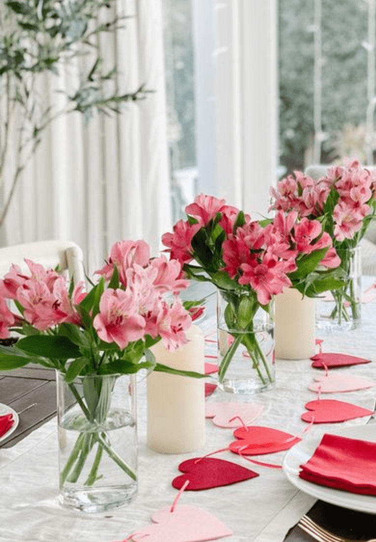 17 Beautiful Valentine’s Day Table Decor Ideas (to get inspired by)