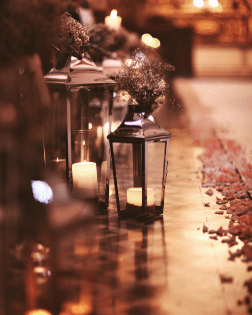 moody fall wedding idea