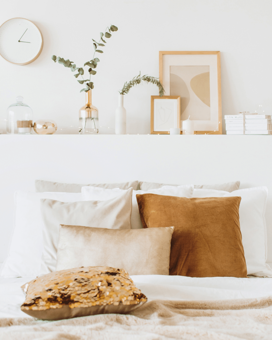 modern guest bedroom