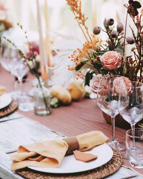 fall wedding table place