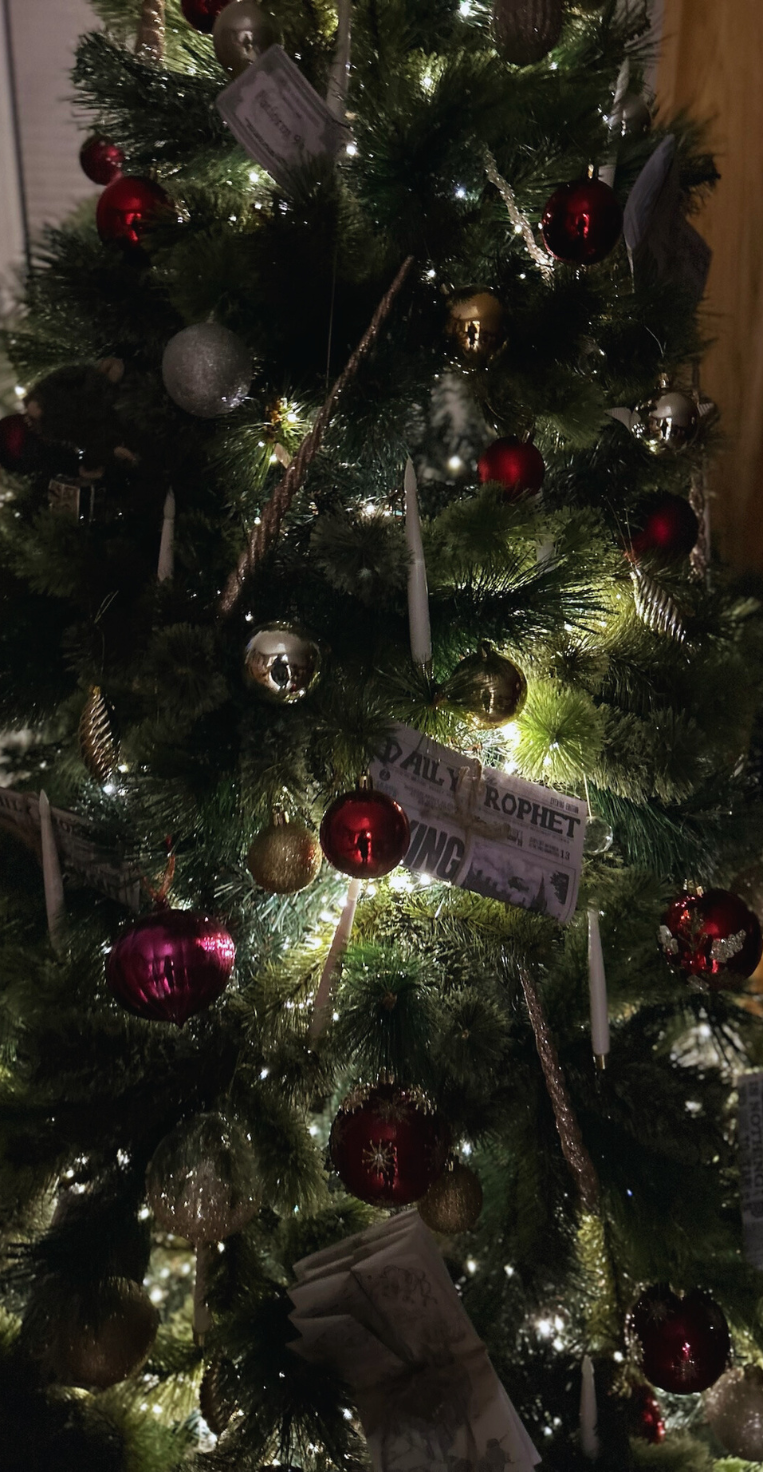 10 Harry Potter Christmas Tree Ideas you need to recreate