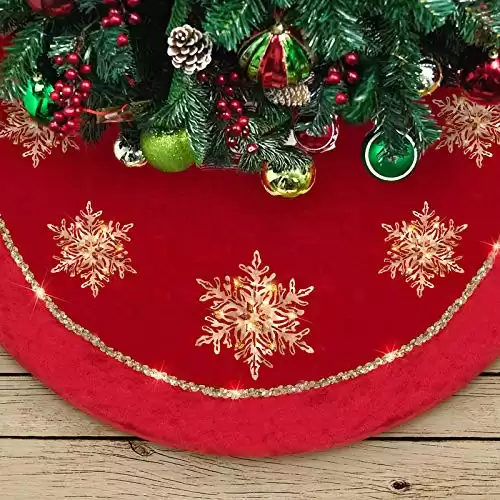 DAVID ROCCO Big Christmas Tree Skirt, 50 inches Luxury Red Gold Tree Skirt with Glistening Snowflake, Large Round Fashion Tree Skirt for Xmas Ornaments and Holiday Decorations