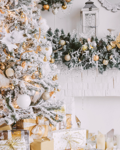 festive christmas mantel in gold