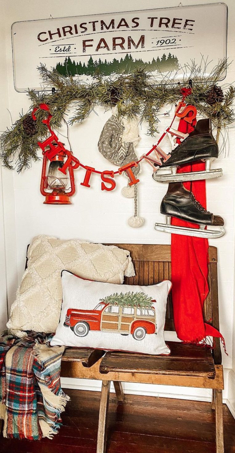 10 Christmas Entryway Decor Ideas You Need to See