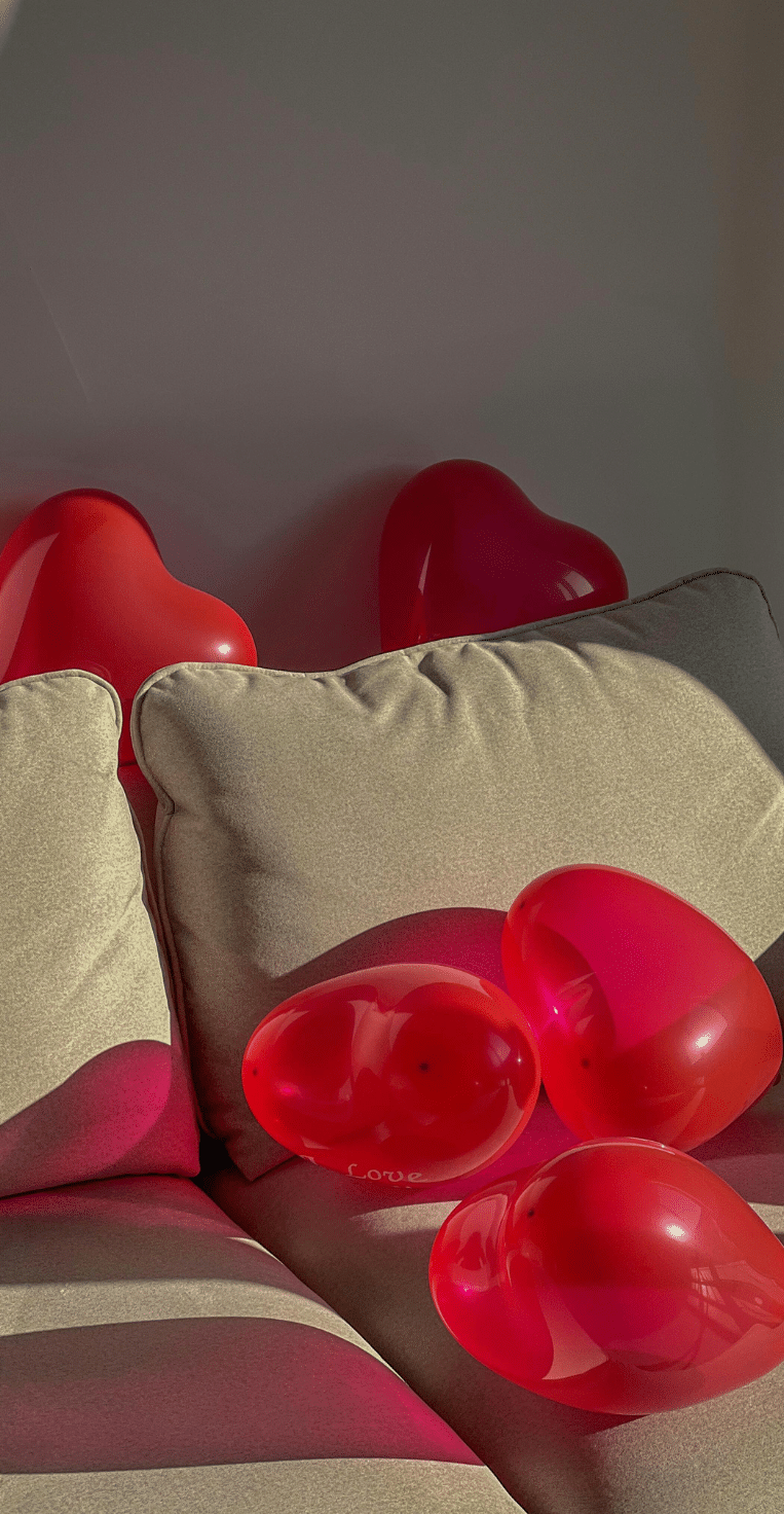 16 Valentine’s Day Home Decor Ideas to Spread Love this February